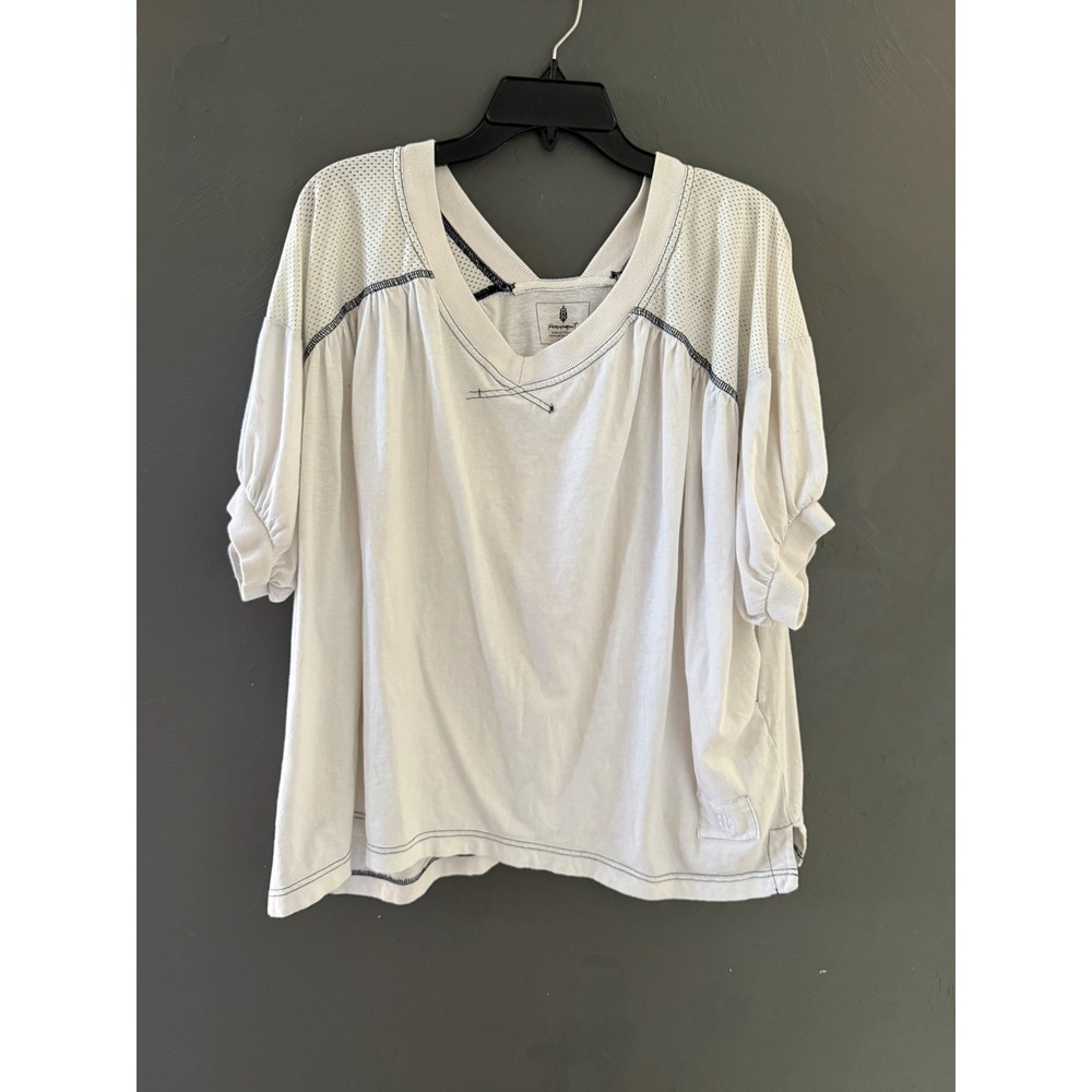Free People Movement White Oversized V-Neck Mesh Panel Tee Short Sleeve XS